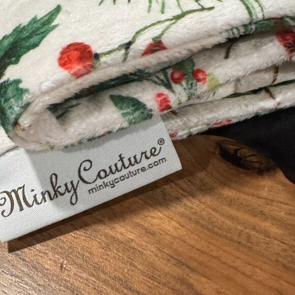 Minky Couture Plush Christmas Holly Themed Holiday Print Standard Pillowcase - Picture 9 of 9